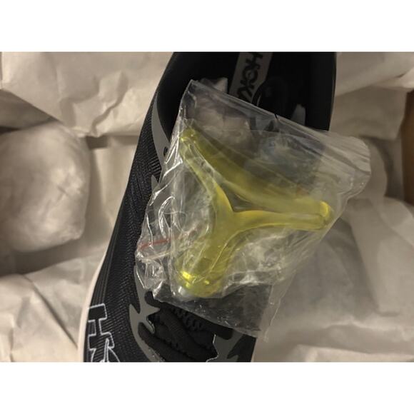 HOKA Crescendo 2 Mid Distance Track and Field Spikes Cleats Size M 8 W 9.5 New - Picture 6 of 7